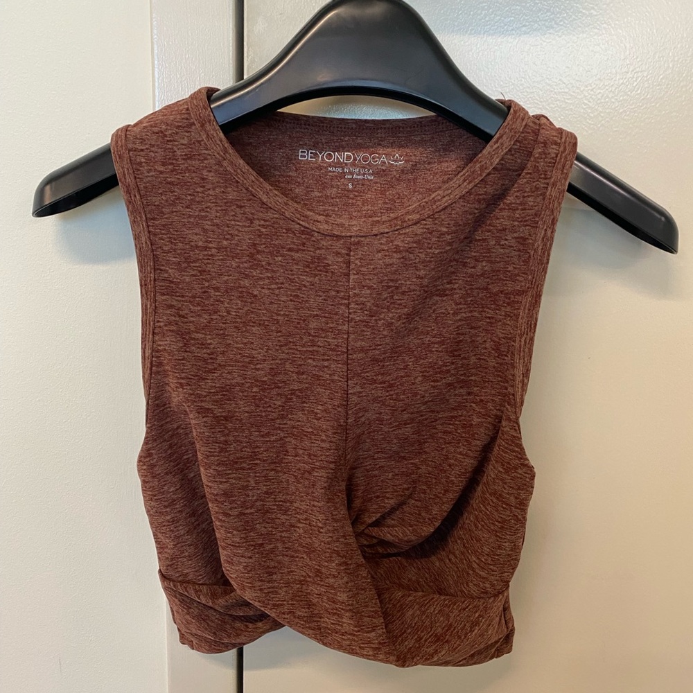 Beyond Yoga Featherweight Center Stage Cropped Tank - Sz S